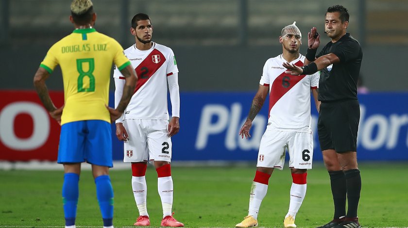 Julio Bascuñán designado como árbitro VAR: recordamos el día que no lo 'supo utilizar' en el Perú vs Brasil