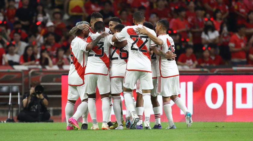 ¿Cuántos futbolistas podrían hacer su debut con la Selección Peruana ante Paraguay?