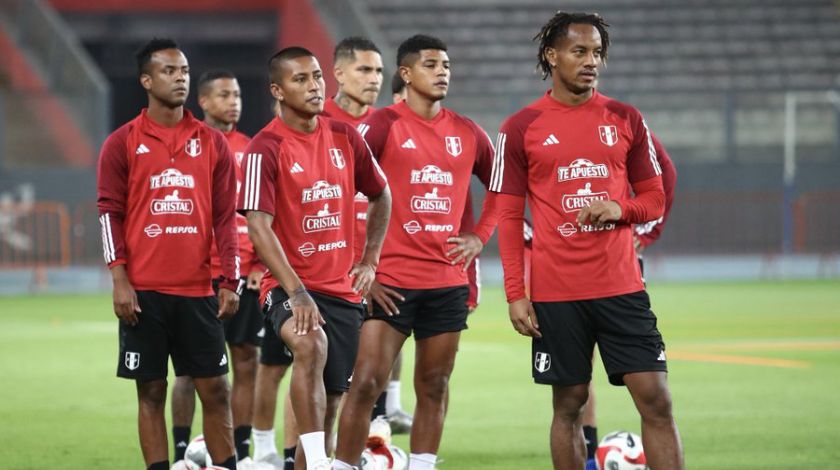 ¿Cómo saldría Perú ante Argentina? El XI que paró Juan Reynoso en la última práctica