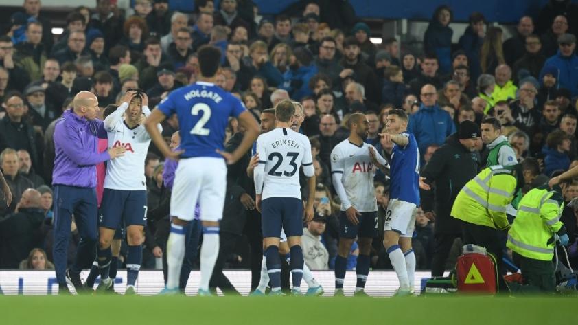 "Esperamos una recuperación completa": el comunicado de Everton tras la terrible lesión de André Gomes (IMÁGENES FUERTES)
