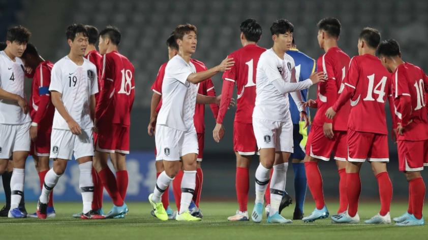 Tan histórico como desolado: el partido entre Corea del Norte y Corea del Sur jugado en Pionyang (FOTOS)