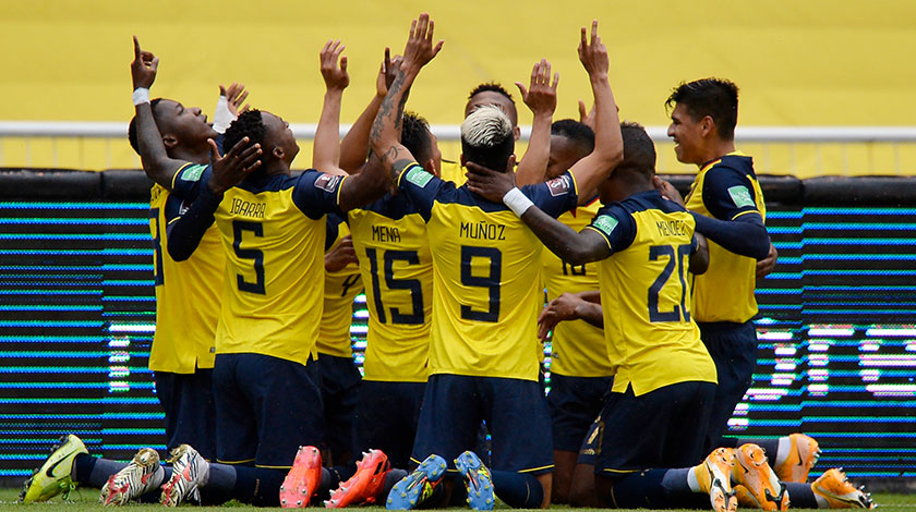 Uruguay goleó 6-1 a Perú en fútbol femenino