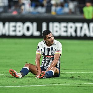 El atacante 'blanquiazul' se mostró triste tras el partido contra Cerro Porteño en la segunda fecha de la Copa Libertadores.