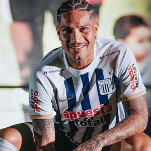 Recientemente, Paolo Guerrero fue presentado como el último refuerzo de Alianza Lima para disputar el resto del Torneo Clausura.