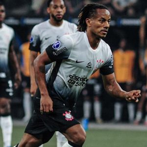 La ‘Culebra’ fue titular en la goleada de Corinthians ante Fortaleza en el partido de vuelta de los cuartos de final de la Copa Sudamericana.