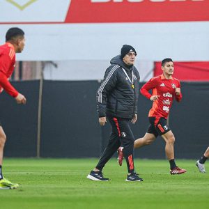 Jorge Fossati tiene una dura prueba al medirse ante Colombia por la fecha 7 de las Clasificatorias rumbo al Mundial 2026.