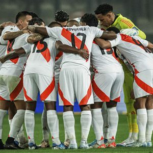 La Selección Peruana dirigida por Jorge Fossati cayó nuevamente en el ranking FIFA y ahora es superada por Ecuador y Venezuela.