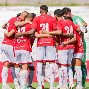 En medio del mal momento que atraviesa Unión Comercio, una noticia sorprendió a la hinchada, ya que nueve jugadores fueron despedidos.