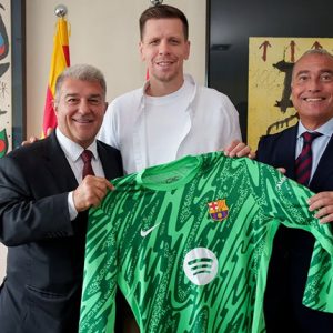 El arquero polaco llegó a Barcelona para firmar con el cuadro azulgrana en reemplazo de Marc-André ter Stegen, quien sufrió una complicada lesión.