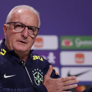 En conferencia de prensa, Dorival Junior, técnico de la selección brasileña, fue consultado sobre el duelo ante ‘La Bicolor’ por la fecha 10 de las Clasificatorias.