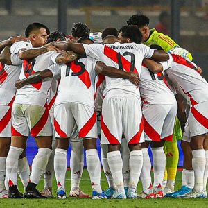 La selección peruana se medirá ante Chile este viernes 15 de noviembre en el Estadio Monumental por la fecha 11 de las Clasificatorias.