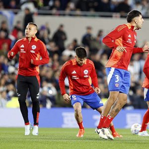 El viernes 15 de noviembre, la selección chilena se medirá ante su similar de Perú en el Estadio Monumental de Ate por la fecha 11 de las Clasificatorias.