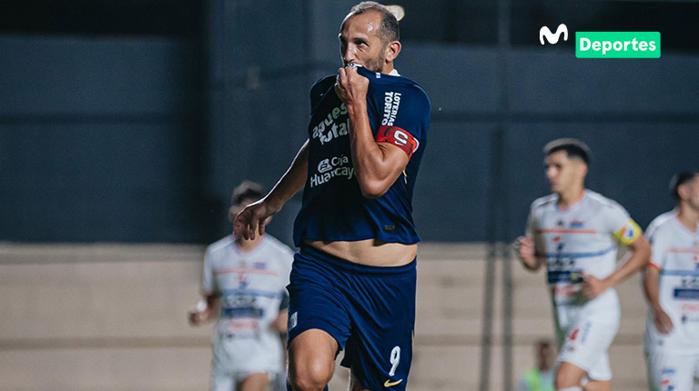 Hernán Barcos, el delantero de Alianza Lima, se convirtió en el héroe de la noche en Asunción al anotar el gol del empate 1-1.