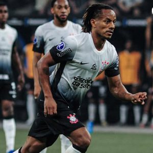 André Carrillo, figura del Corinthians, ha hablado sobre la reciente eliminación de su equipo en la Copa Libertadores 2025.